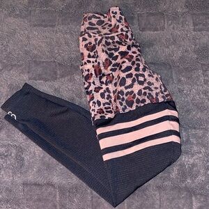 Bombshell sportswear leopard leggings